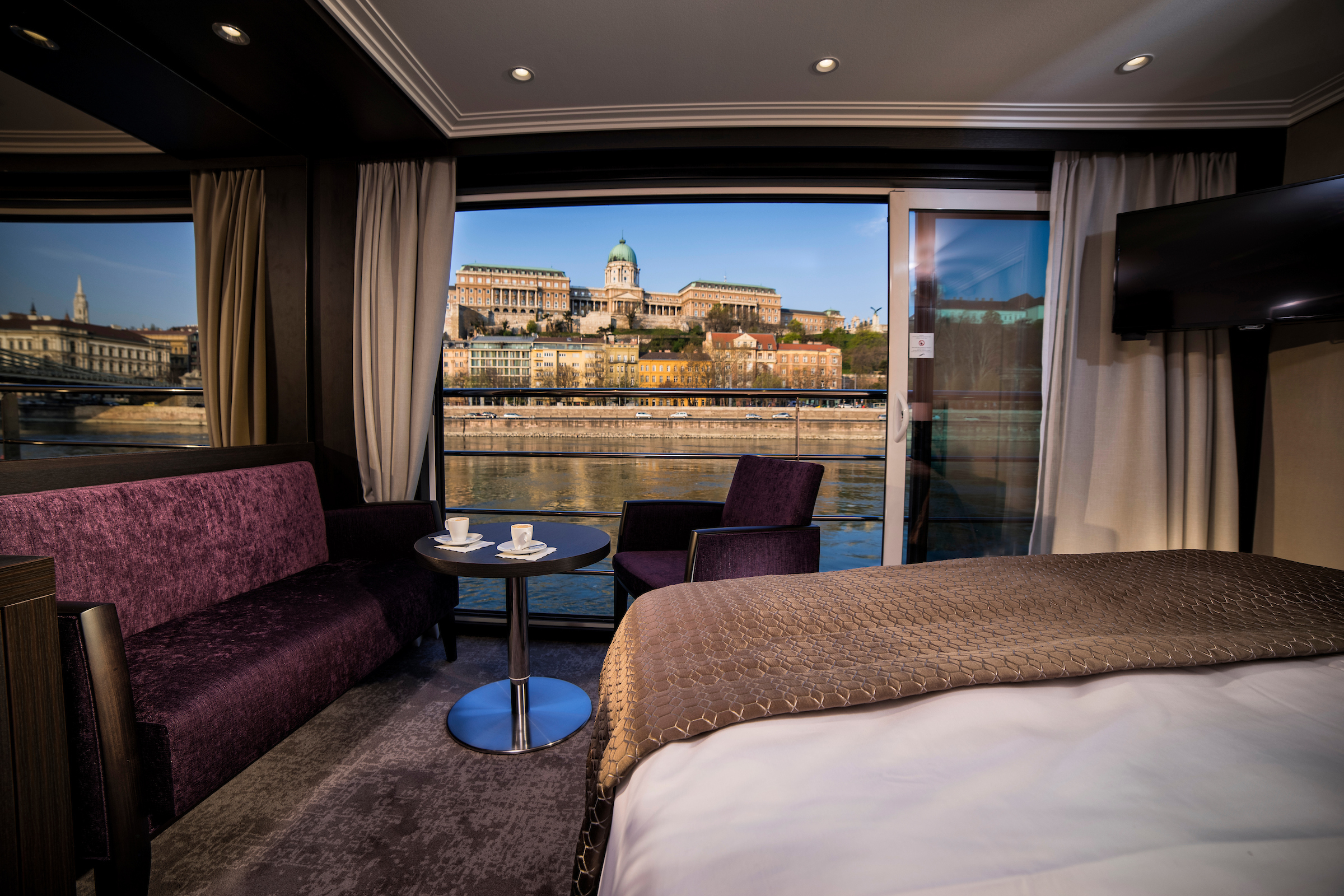 Avalon Waterways Avalon Envision_Panorama Suite.jpg